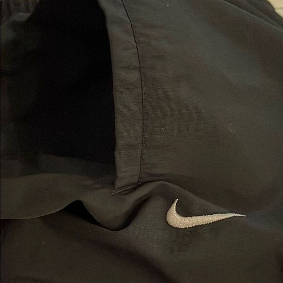 Nike Vintage Black Nylon Athletic Shorts Mens Size Extra Large White Stripe - Picture 13 of 14